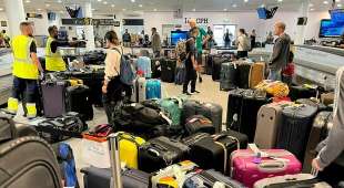 caos bagagli negli aeroporti 10