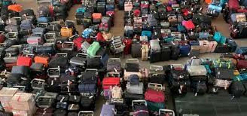 caos bagagli negli aeroporti 8