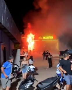 incendio discoteca a bangkok 3