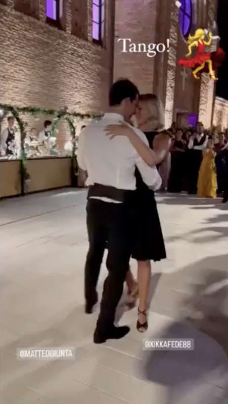 matteo giunta e federica pellegrini ballano il tango al loro matrimonio 2