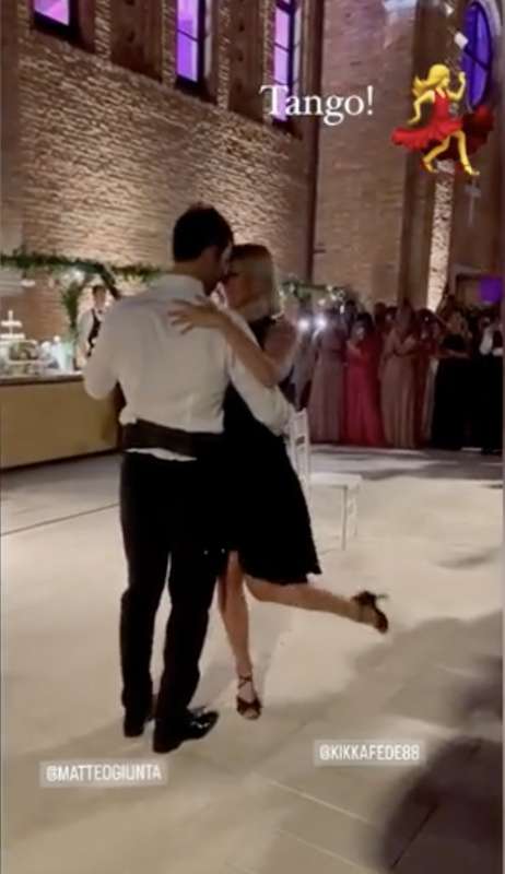 matteo giunta e federica pellegrini ballano il tango al loro matrimonio 4