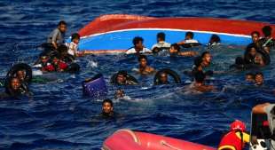 migranti nel mediterraneo 11
