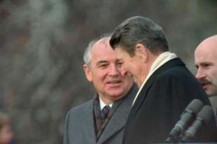 Mikhail Gorbaciov Ronald Reagan 3