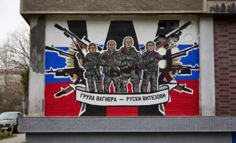 murale a supporto del gruppo wagner a belgrado