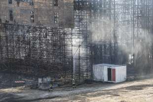 roma, incendio negli studi cinematografici di cinecitta 13