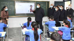 Xi Jinping in una scuola
