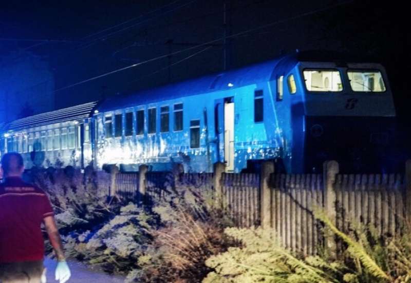 treno uccide cinque operai alla stazione di brandizzo torino 10