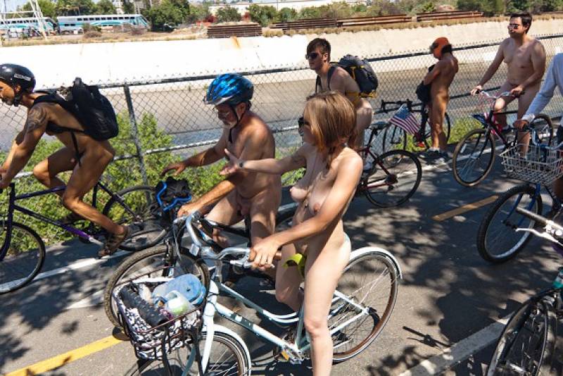world naked bike ride los angeles 1.