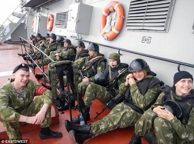 truppe russe su una nave a latakya 1 aprile