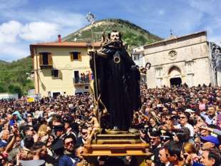 Cocullo, Abruzzo, la festa di San Domenico