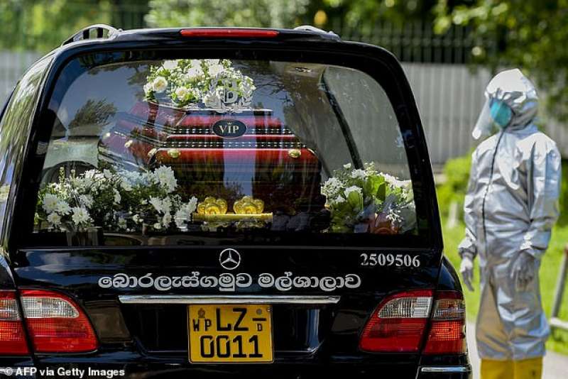 Funerali di Eliyantha White 2