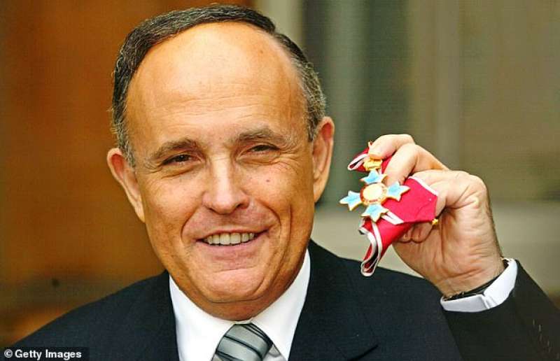 Giuliani con il cavalierato