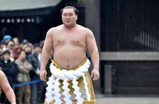 il campione di sumo hakuho 10
