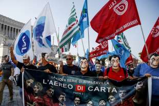 manifestazione dei lavoratori di alitalia a roma 10