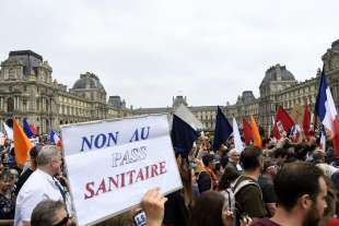 proteste contro il green pass francia