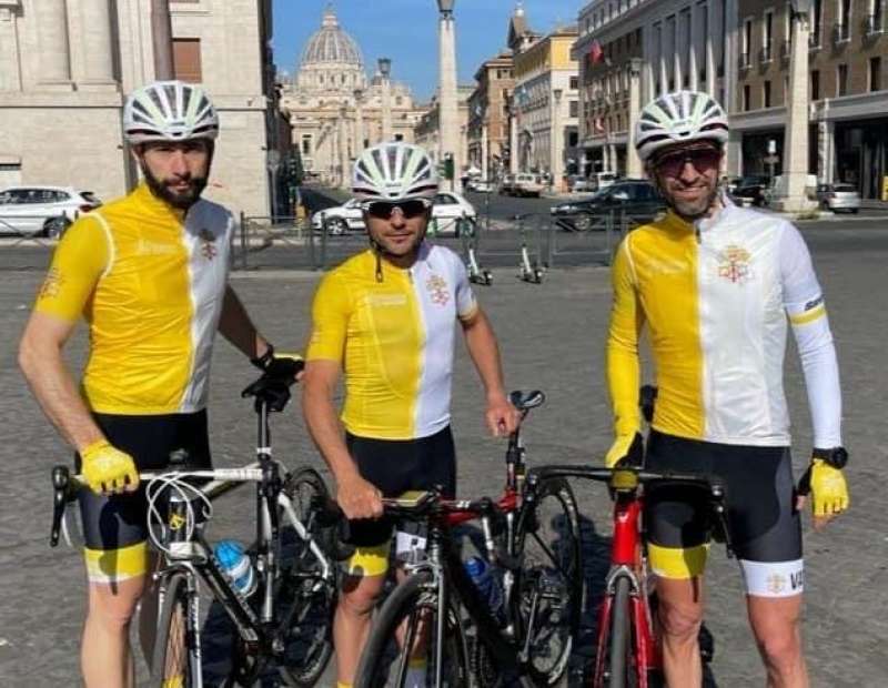 athletica vaticana vatican cycling 2