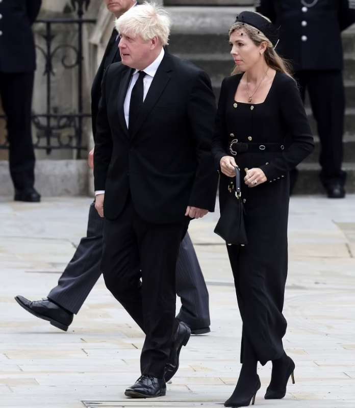 boris johnson e la moglie al funerale della regina elisabetta