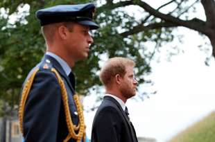 il principe william e il principe harry al funerale della regina elisabetta