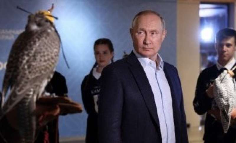 Putin centro di recupero per volatili in Kamchakta