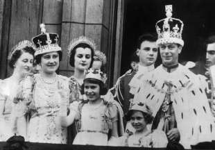 re george con la moglie e le figlie 1 copia