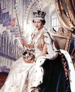 regina elisabetta il giorno dell incoronazione 2