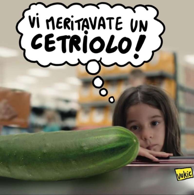 il cetriolo e la pubblicita di esselunga - vignetta by vukic