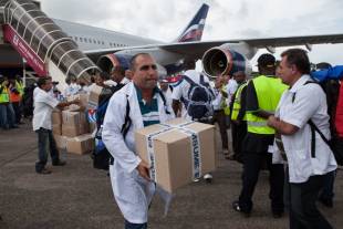 i medici cubani contengono il virus ebola