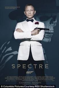 la copertina di 007 spectre