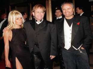 Elton John Donatella e Gianni Versace