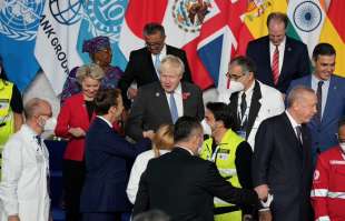 i leader ridono di boris johnson al g20 di roma