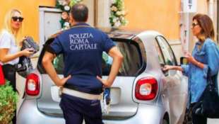 ilary blasi multata in centro a roma