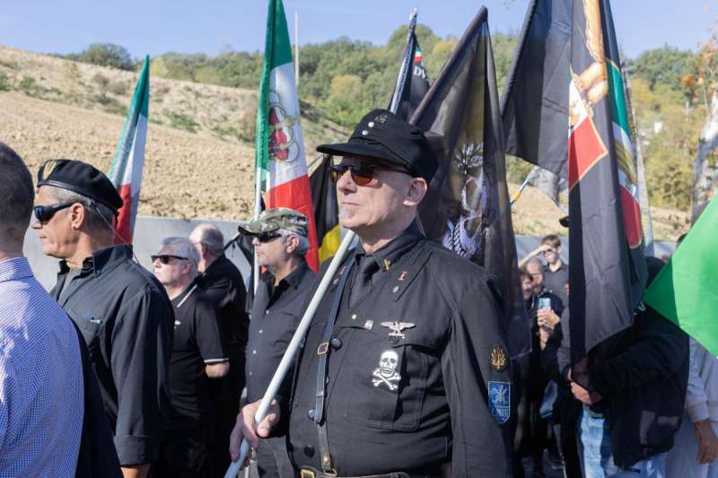 predappio, corteo degli arditi per il centenario marcia su roma 24