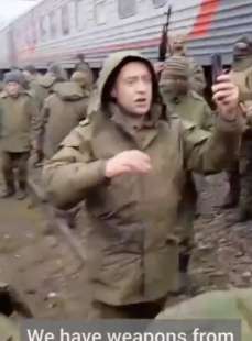 soldati russi protestano 2