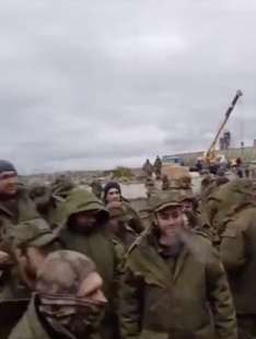 soldati russi protestano 5