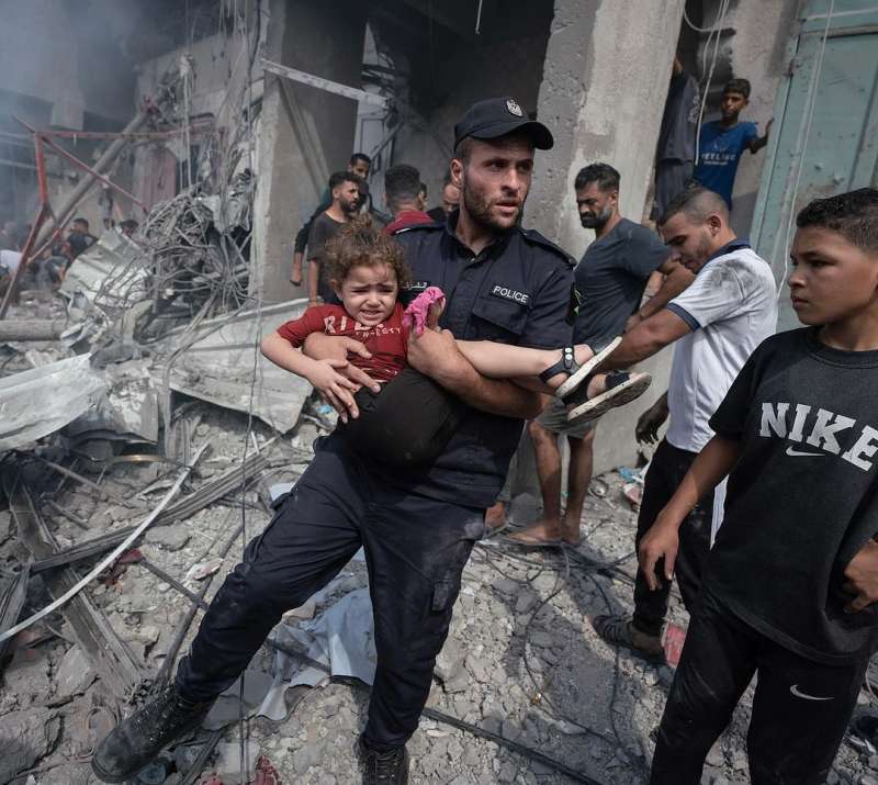 bombardamenti israeliani a gaza foto di motaz azaiza 8