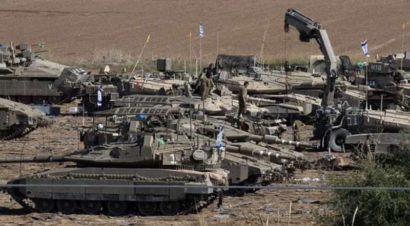 CARRI ARMATI ISRAELIANI VERSO GAZA