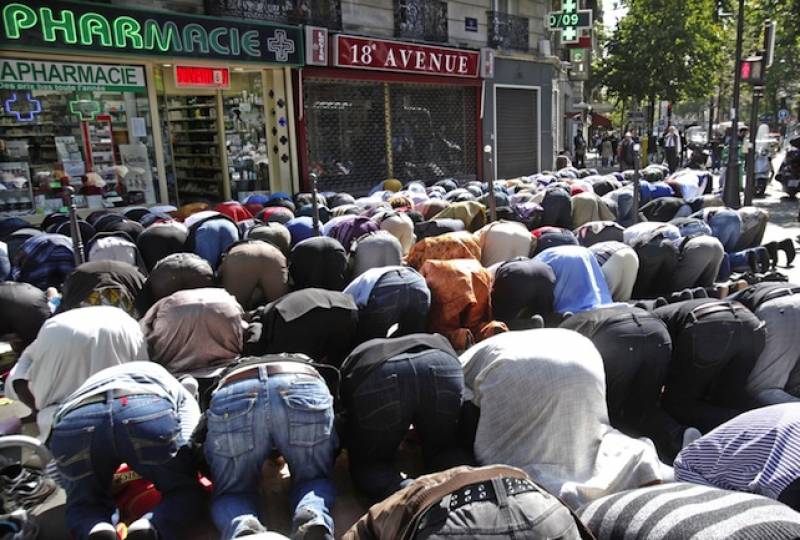 ISLAM IN FRANCIA