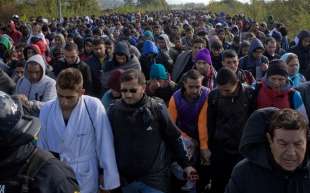 la slovenia rispedisce in croazia i migranti 2