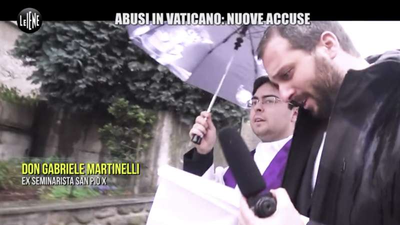 il servizio delle iene sugli abusi ai chierichetti del papa in vaticano 3