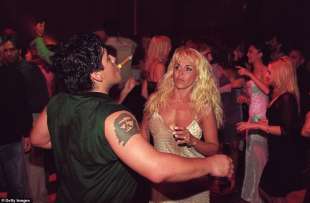 diego armando maradona e la moglie claudia in uruguay nel 1999
