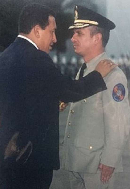 Hugo Armando Carvajal CON Hugo Chavez