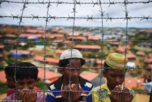 il campo profughi di kutupalong in bangladesh 19