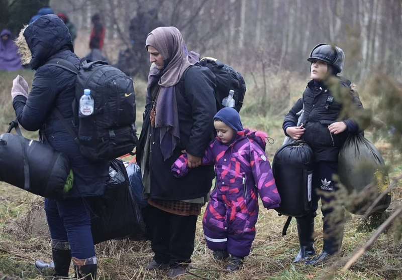 migranti al confine tra bielorussia e polonia 23