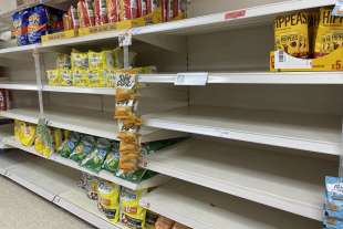 patatine walkers mancano nei supermercati in gran bretagna 4