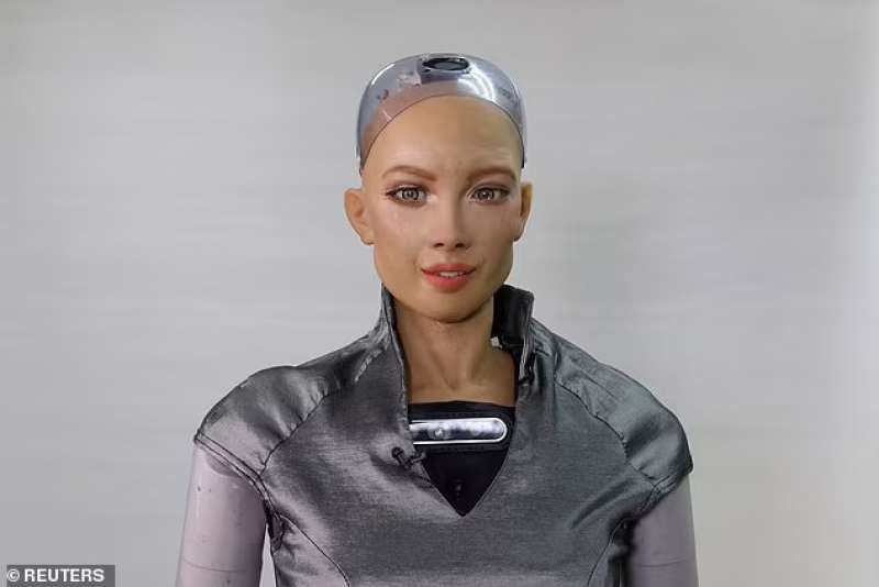 Promobot robot umanoide 5