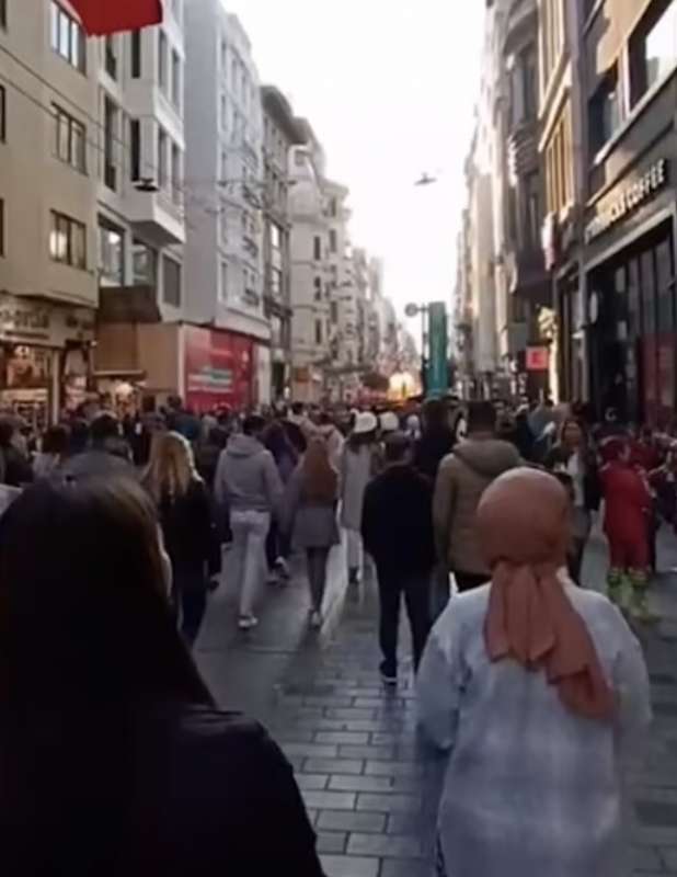 attentato istanbul 17