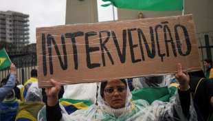 manifestanti pro bolsonaro in brasile 2