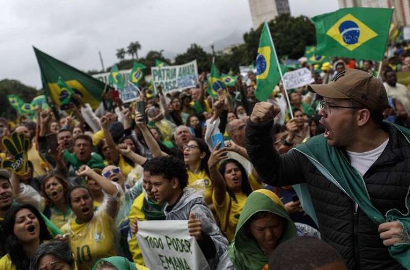 manifestanti pro bolsonaro in brasile 3