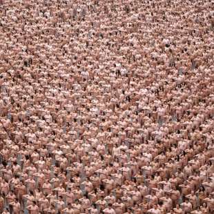 migliaia di persone nude a sidney foto di spencer tunick 9