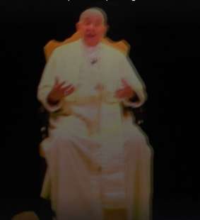 ologramma papa alla partita della pace 3